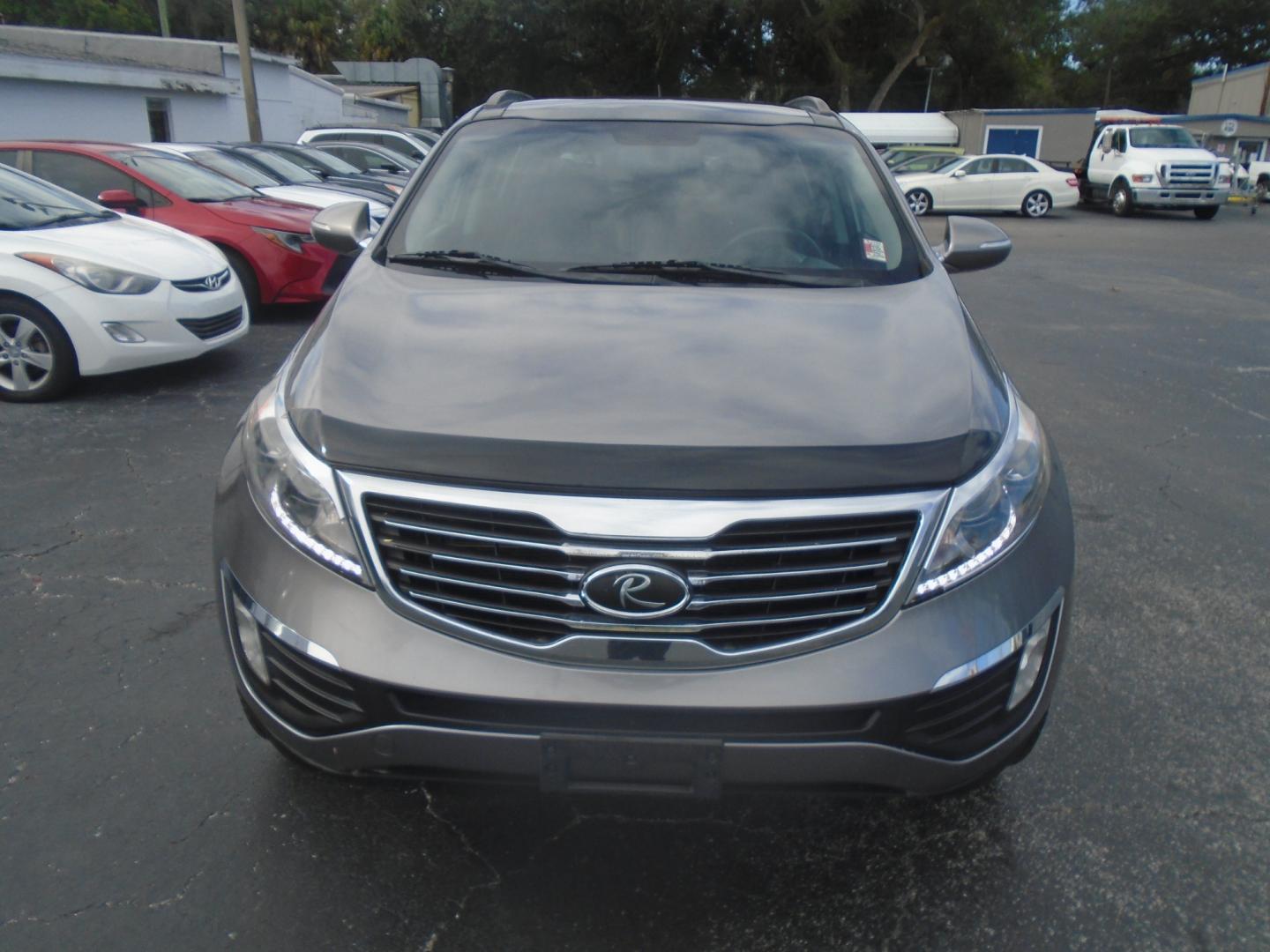 2012 Kia Sportage EX AWD (KNDPCCA20C7) with an 2.4L V6 DOHC 24V engine, 6-Speed Automatic transmission, located at 6112 N Florida Avenue, Tampa, FL, 33604, (888) 521-5131, 27.954929, -82.459534 - Photo#1